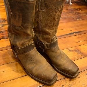 Frye harness, tan, 10